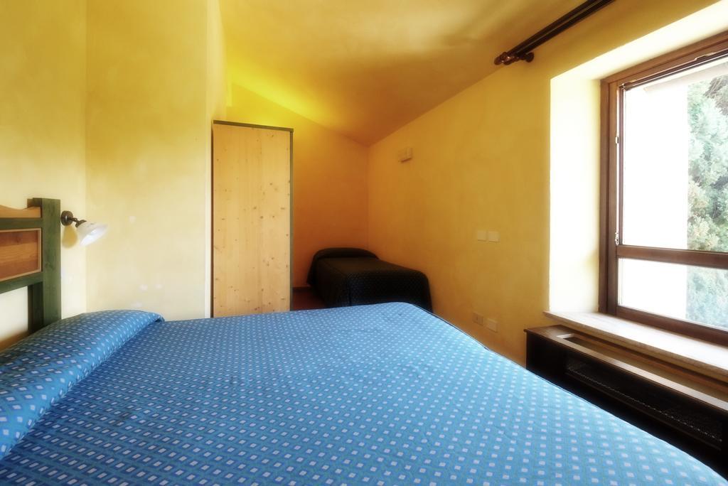 La Penisola Hotel Baschi Kültér fotó