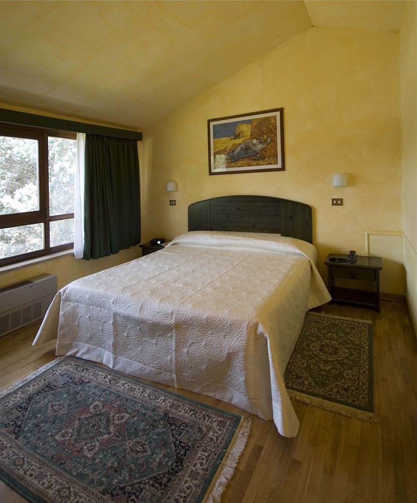 La Penisola Hotel Baschi Kültér fotó